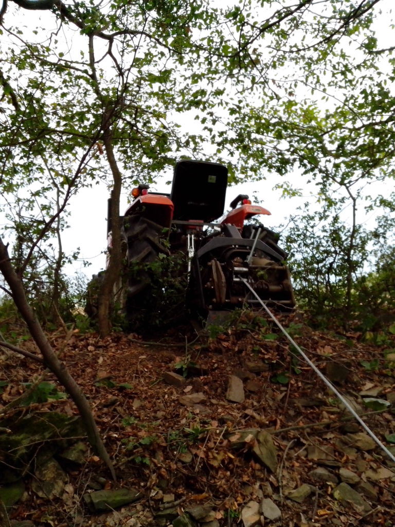 Táhnoucí upravený naviják z V3S pro malotraktor Kubota ZB1502, pohled zezadu